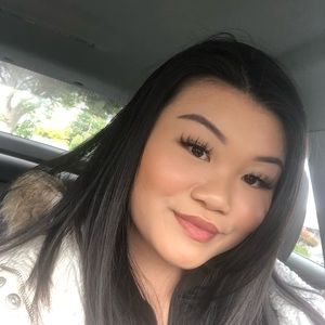 Meet your Posher, Cecilia